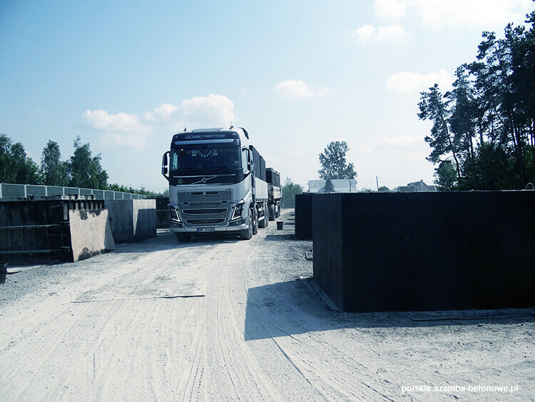 Transport szamb betonowych  w Krasnymstawie